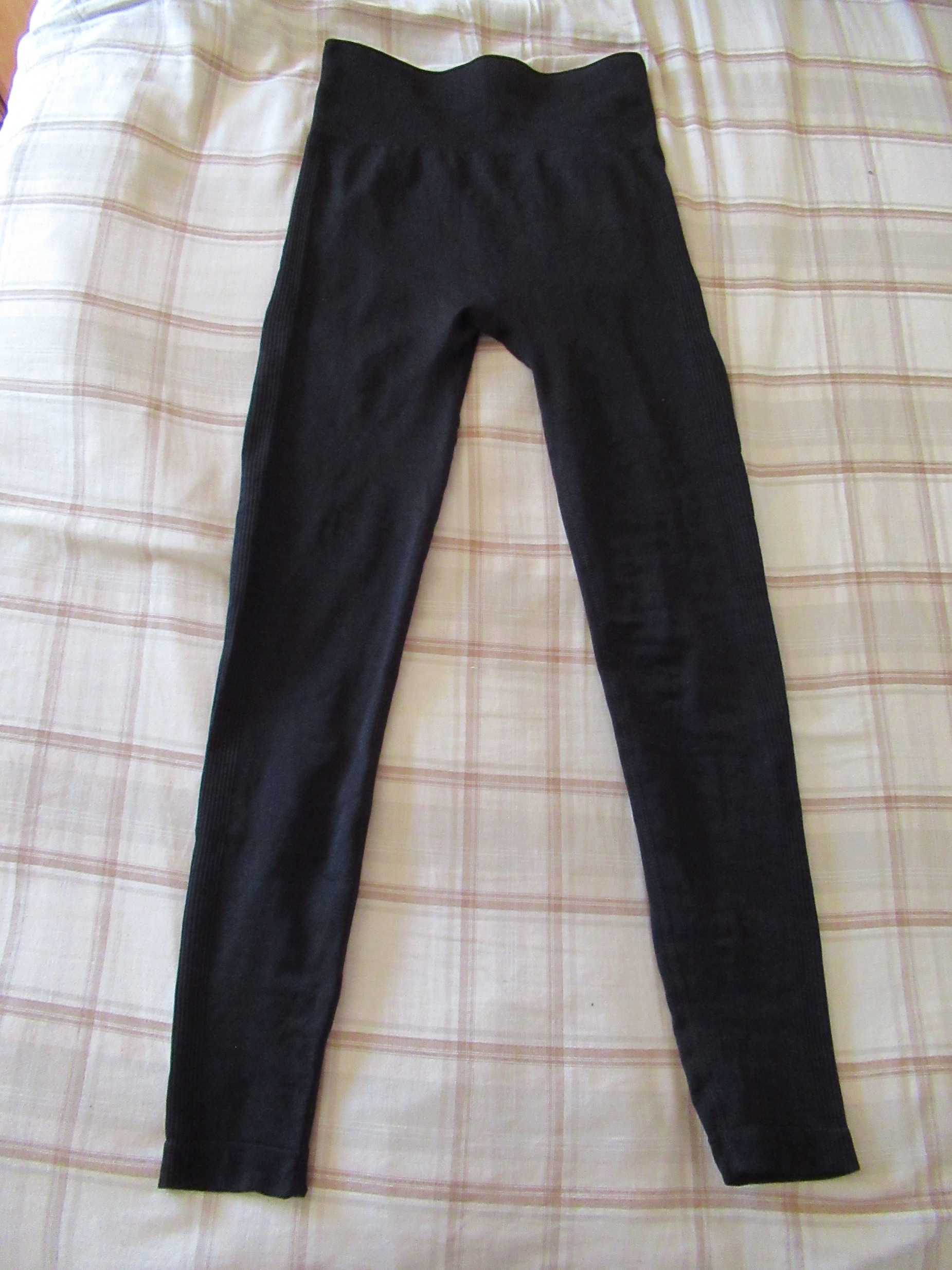 peach lift butt-lifting leggings -- black, front view; peach-lift butt-lifter alone