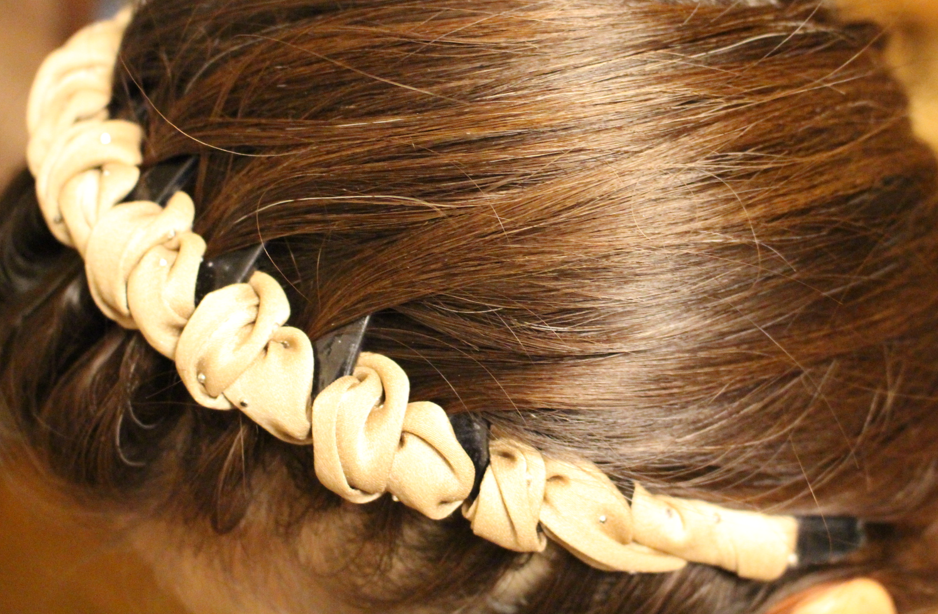 volumizing headband from side view