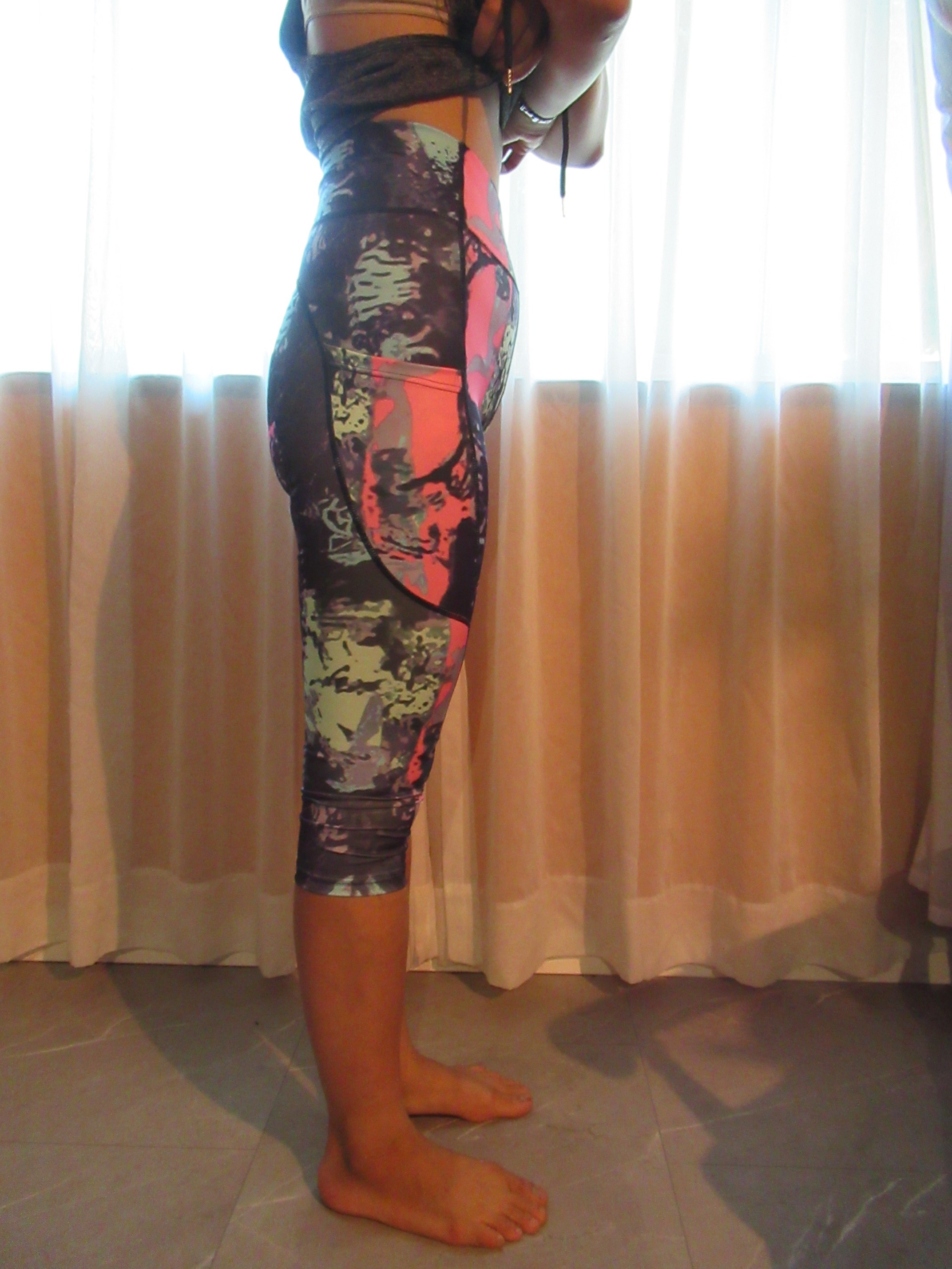 funky purple capri buttlifter leggings from Temu -- side view -- no butt-lifting effect