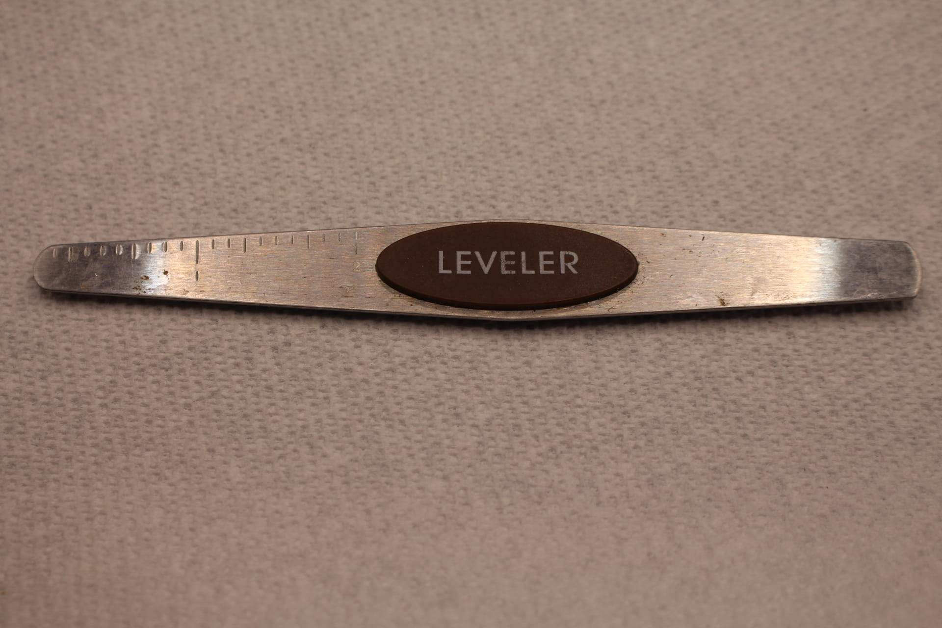 dual-purpose leveler from magnetic measuring spoons set