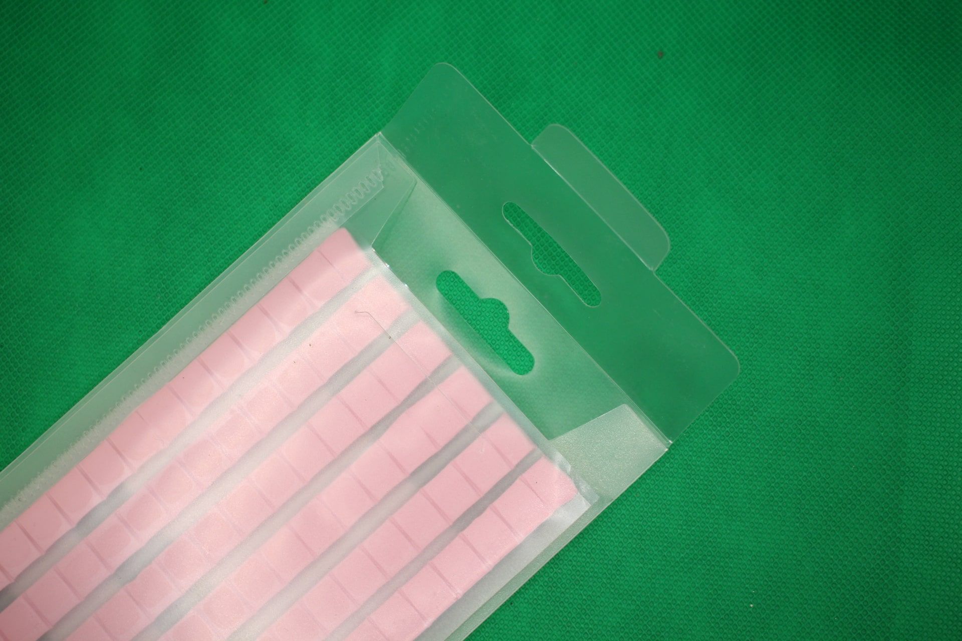 Tack-ti reusable case opened