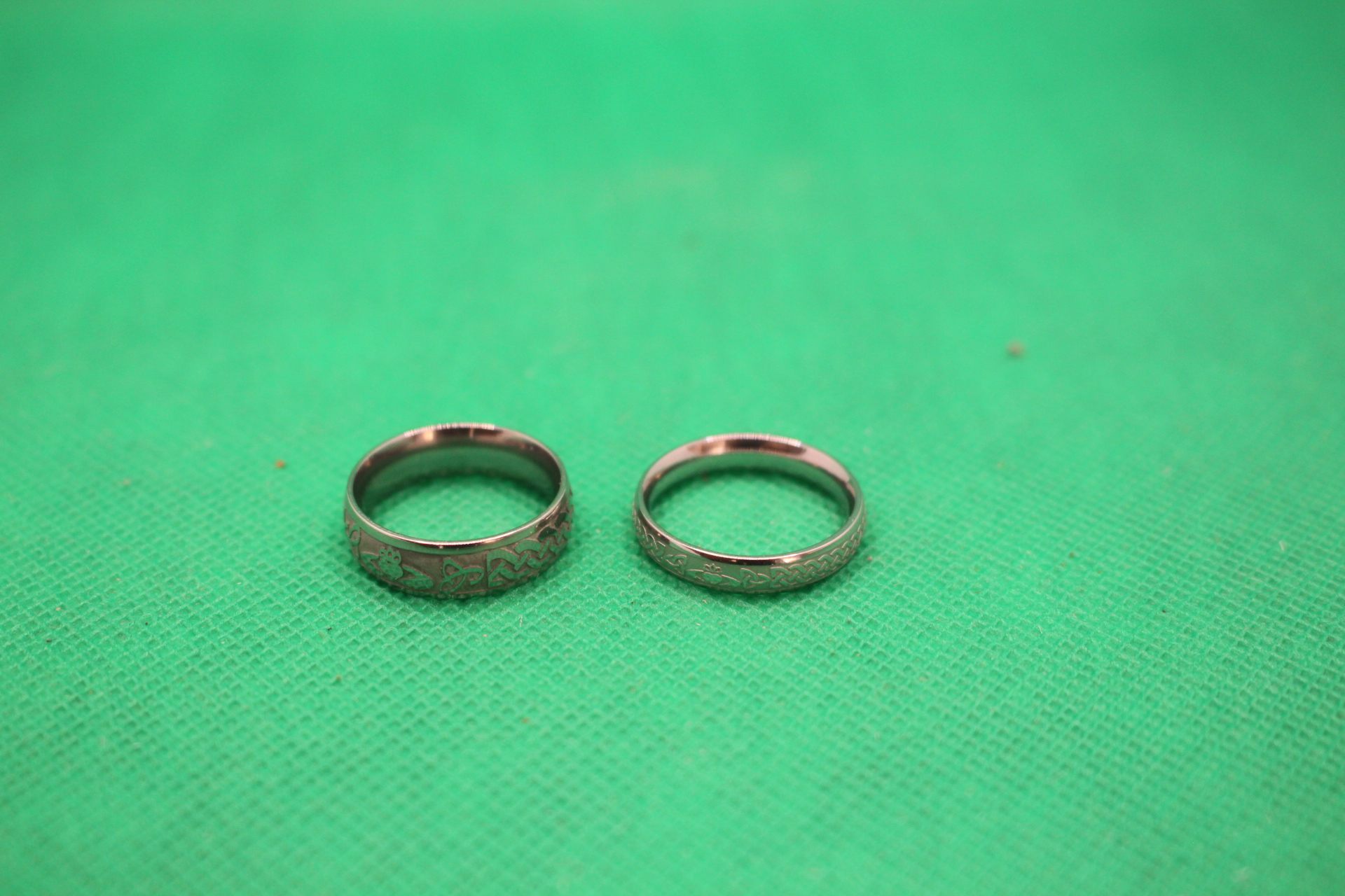 celtic knot Claddagh couple rings