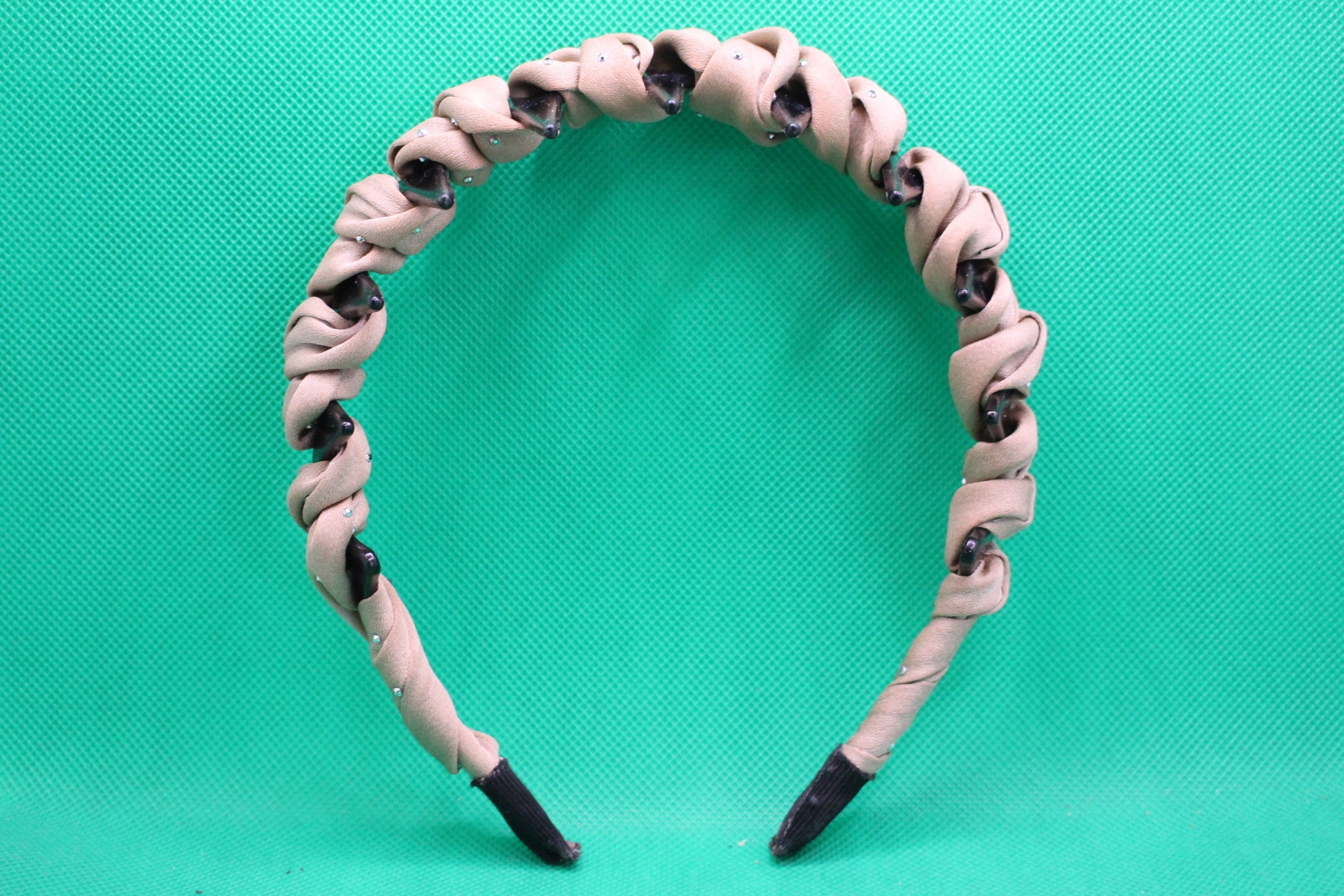 volumizing headband from Temu, overhead back view, toothed side