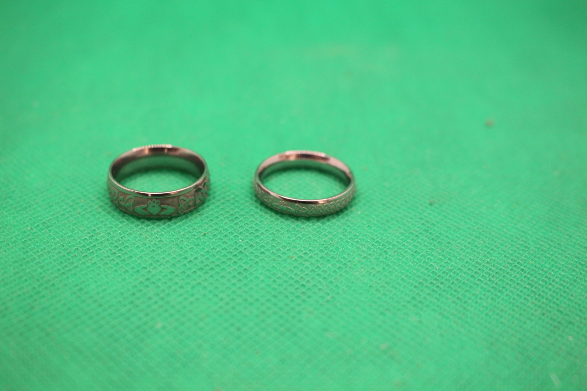 Claddagh promise rings, male and female versions