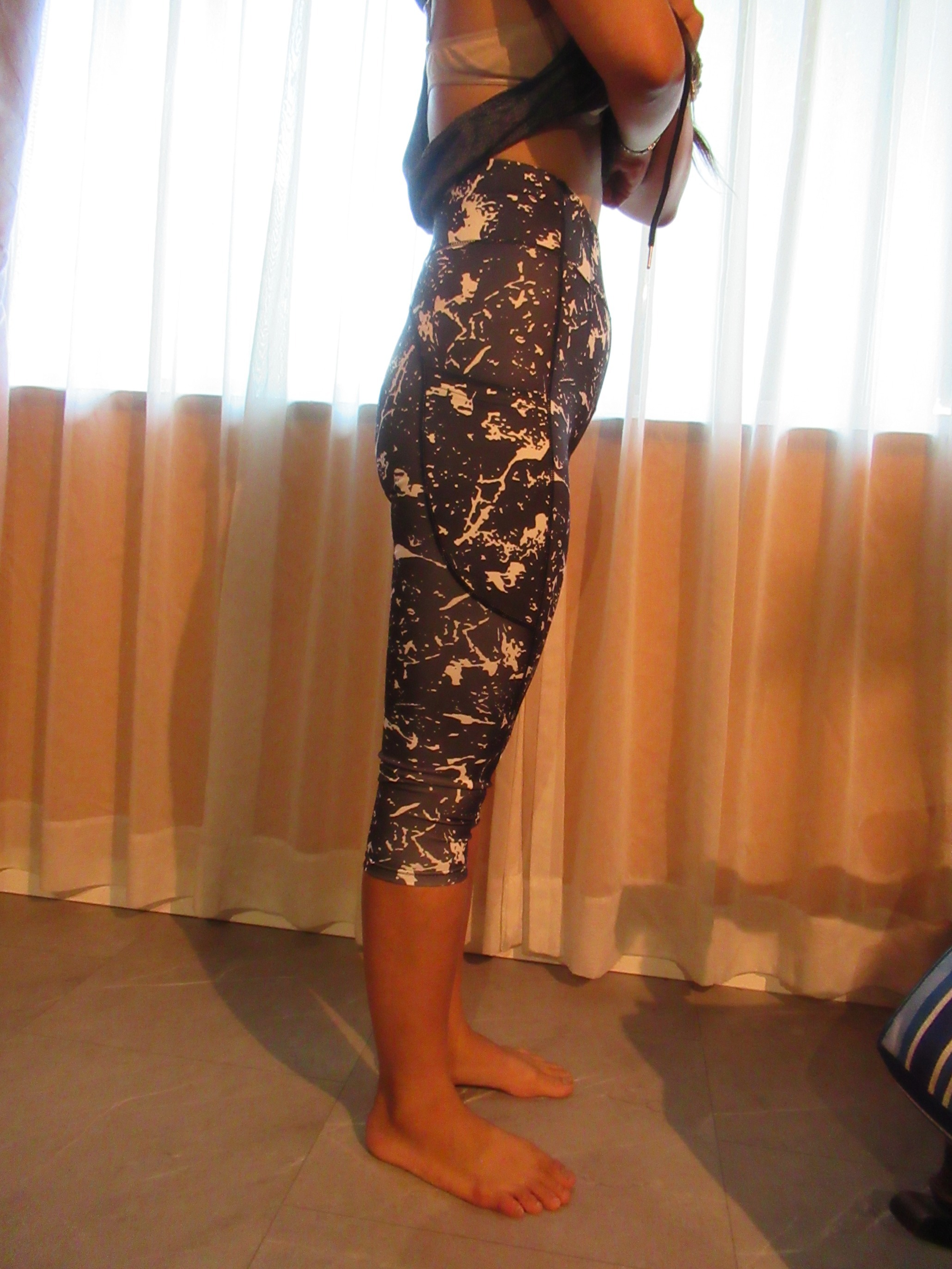 funky black capri buttlifter leggings from Temu -- side view -- no butt-lifting effect